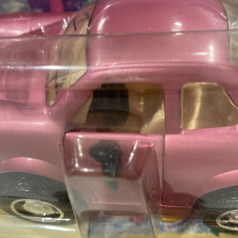 Vintage Breast Cancer Awareness Special Edition Chevron Car NWOT - Picture 14 of 16